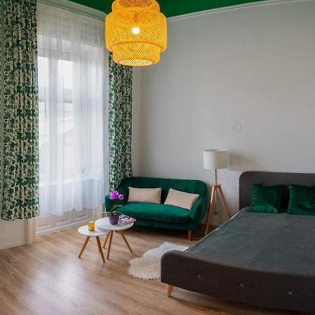 Silentium City Apartman Sárvár Sarvar Exterior foto